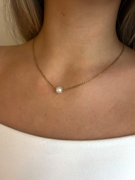 DRIFT Pearl Necklace