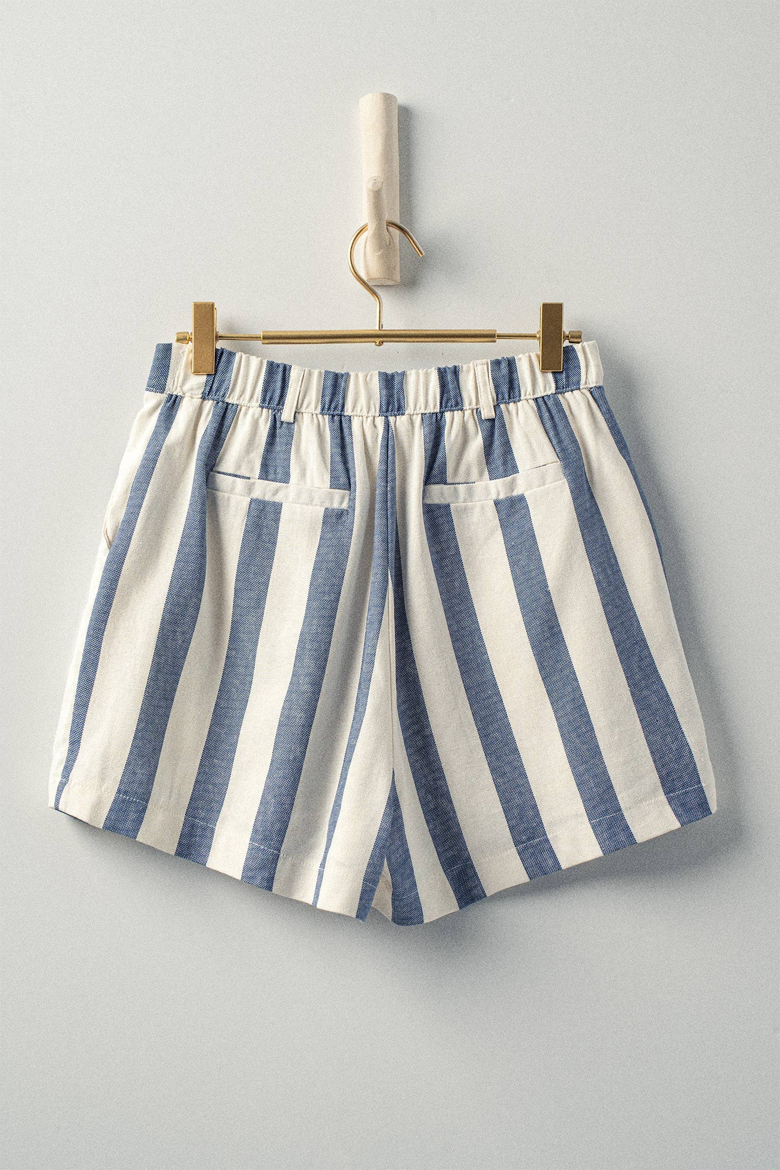 Briar Striped Linen Shorts: NAVY