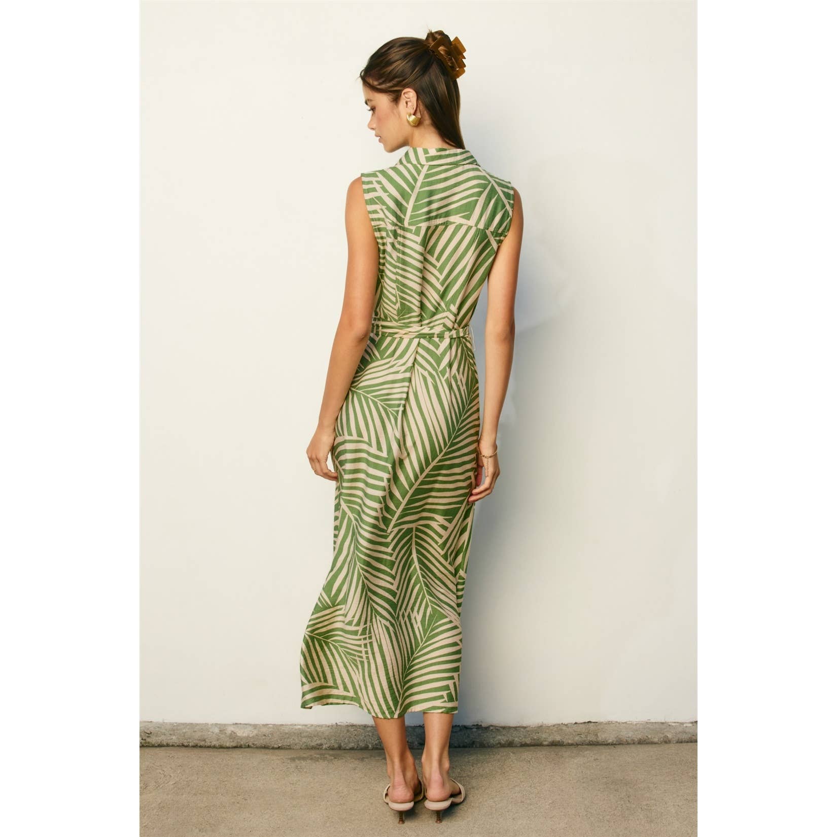 Wild Tides Sleeveless Shirt Dress: SAGE CREAM
