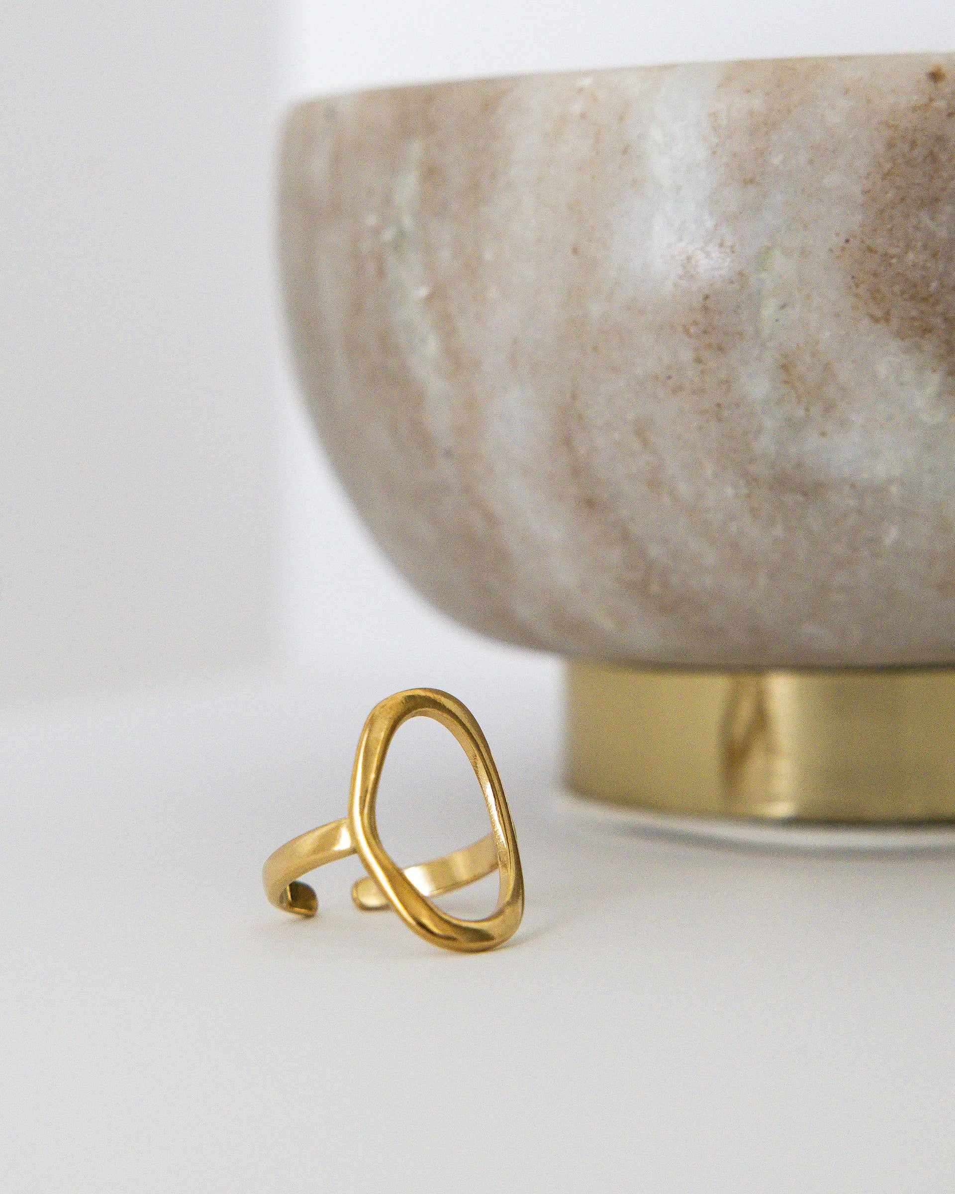 DRIFT Gold Oval Ring