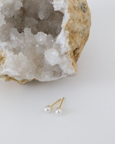 DRIFT Pearl Studs