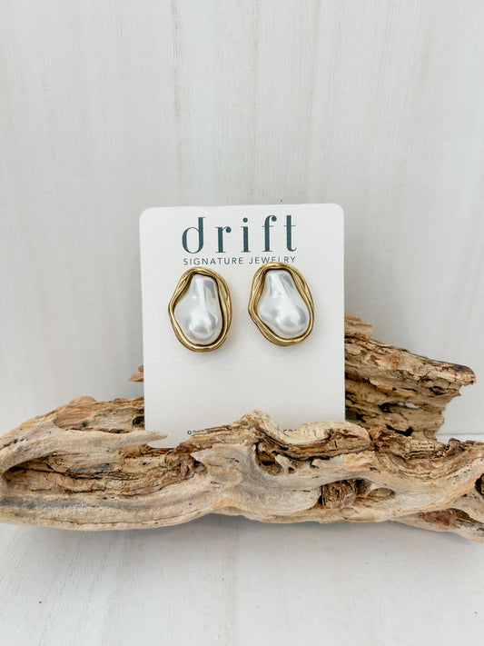 DRIFT Classic Pearl Round Earring