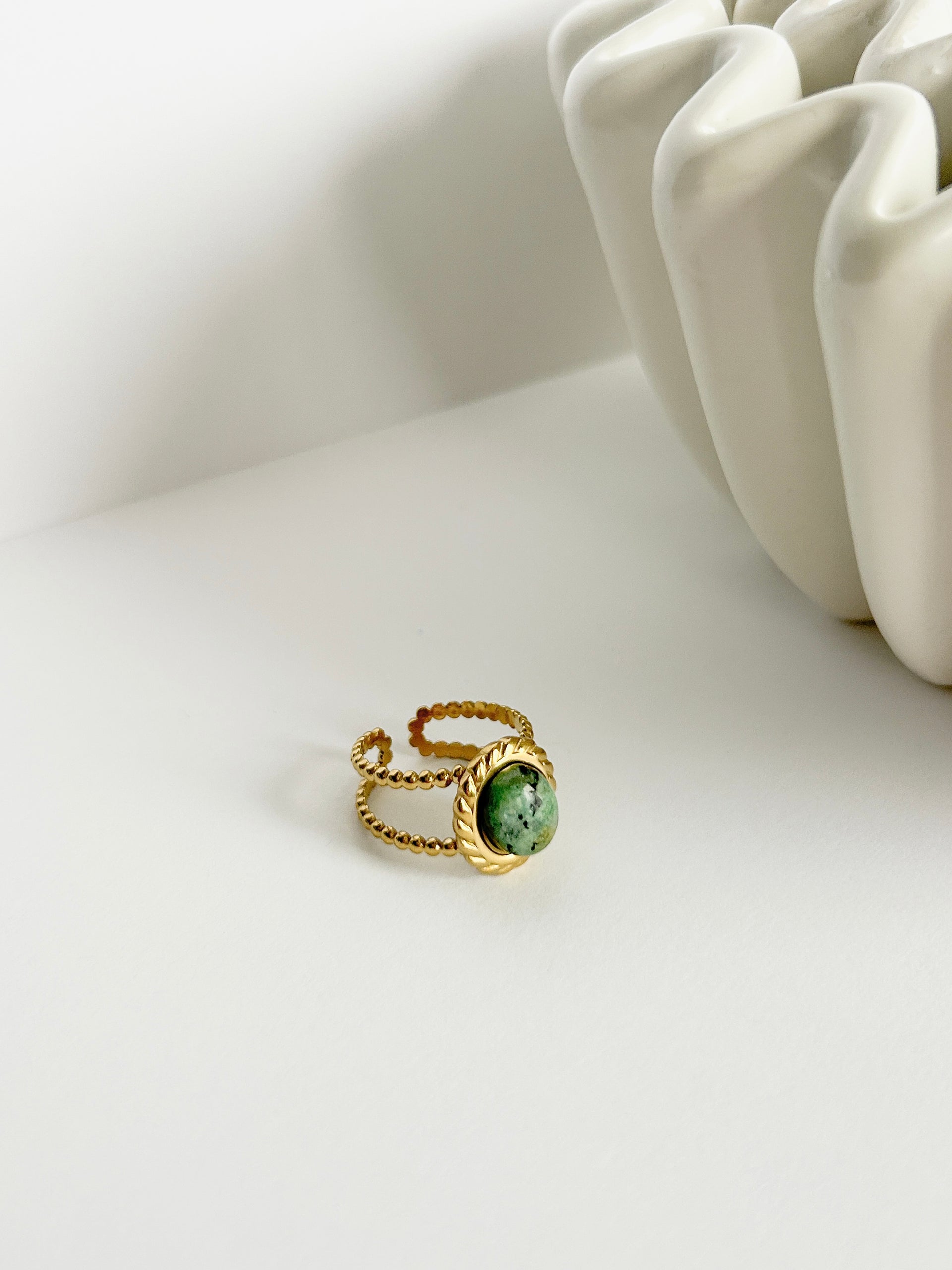 DRIFT Gold Vintage Stone Ring