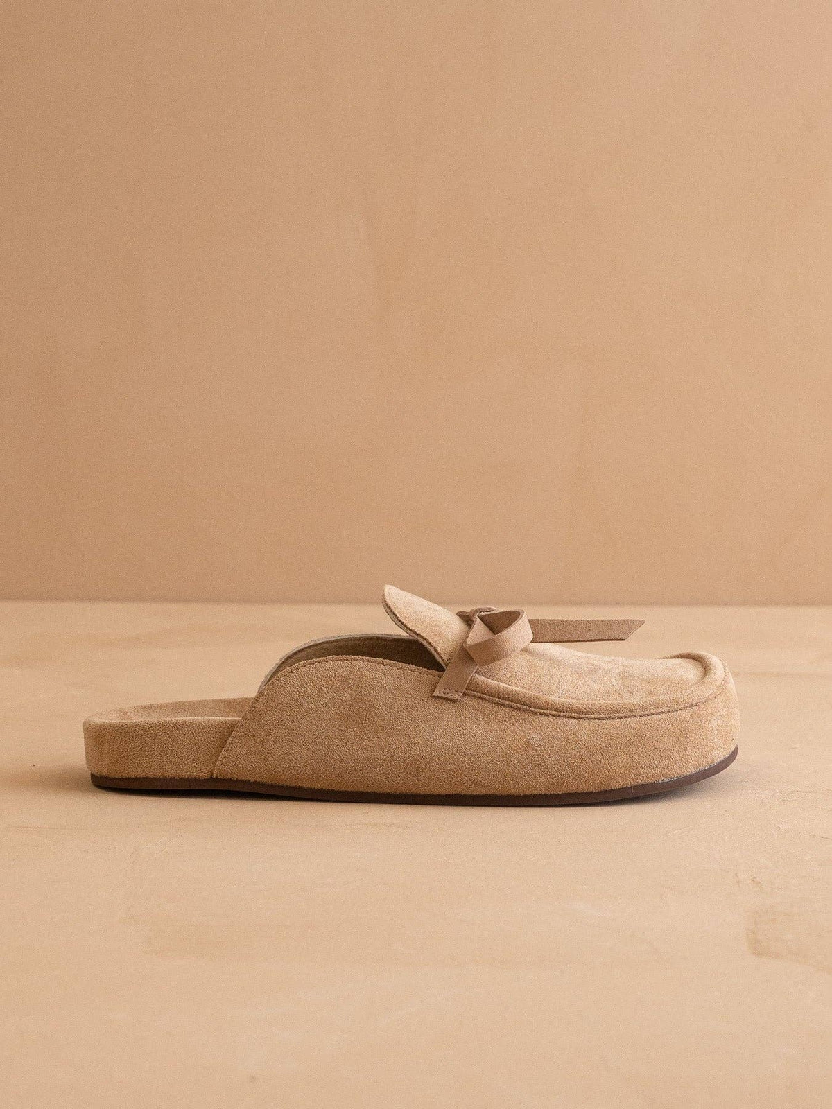 Stevie Mule: ALMOND / 6
